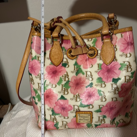 COPY - Dooney & Bourke bucket bag - Picture 7 of 8